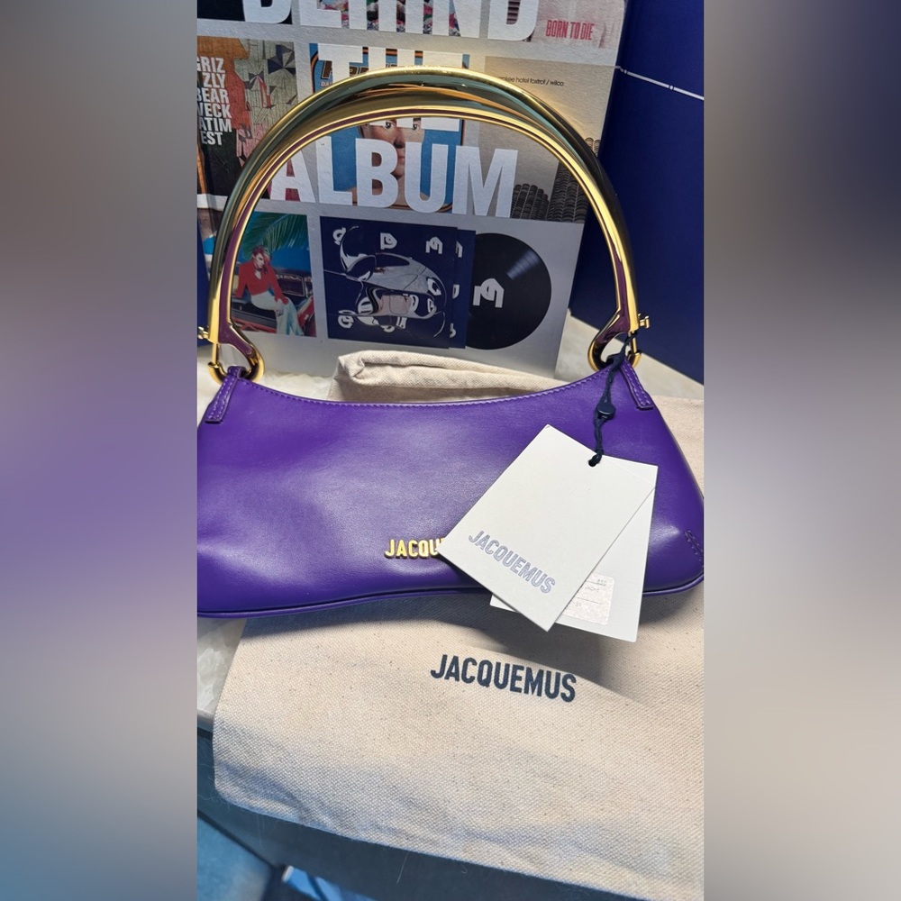 Jacquemus Le Bisou Mousqueton Shoulder Bag - Picture 14 of 16